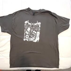 Western Girl Gildan Tee. Size 2XL. Gray
